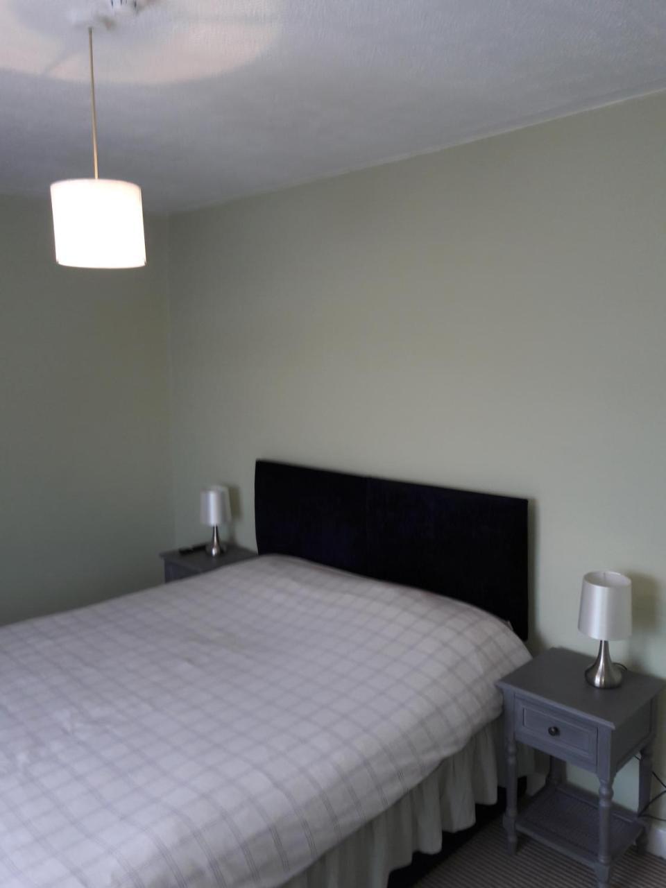 Overnight Stays สต็อกพอร์ต ภายนอก รูปภาพ